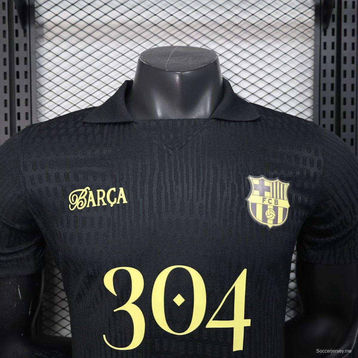 إصدار اللاعب 25/26 قميص نادي برشلونة باللون الأسود مع 304 راعي