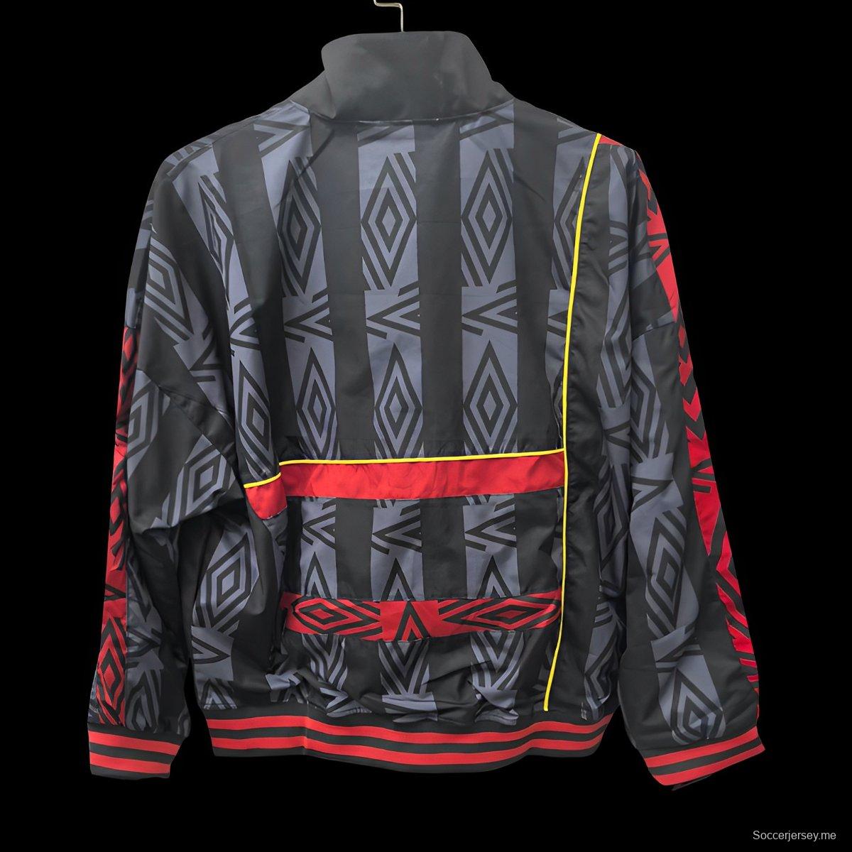 25/26 معطف مانشستر يونايتد أومبرو أومبرو ثقيل أسود اللون أسود اللون