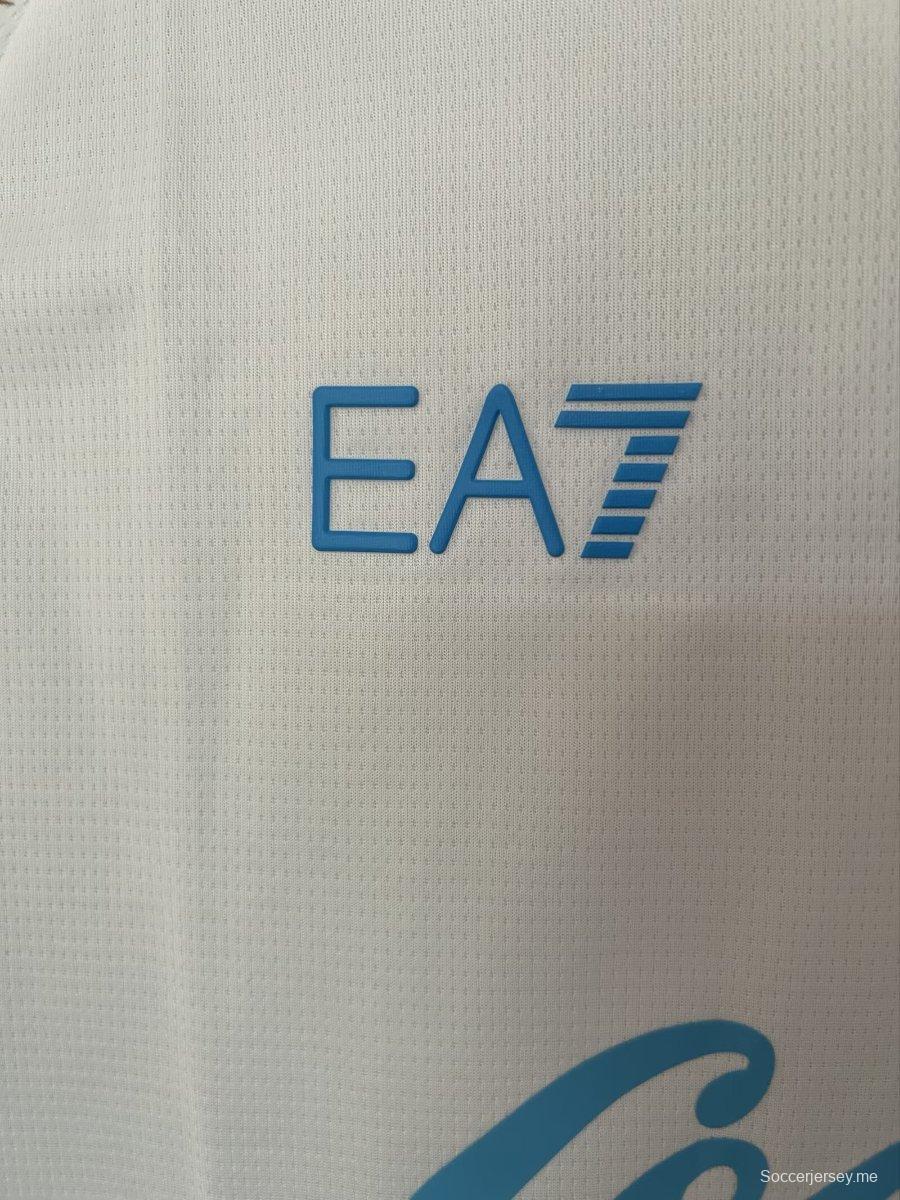 25/26 قميص نابولي الأبيض قبل المباراة