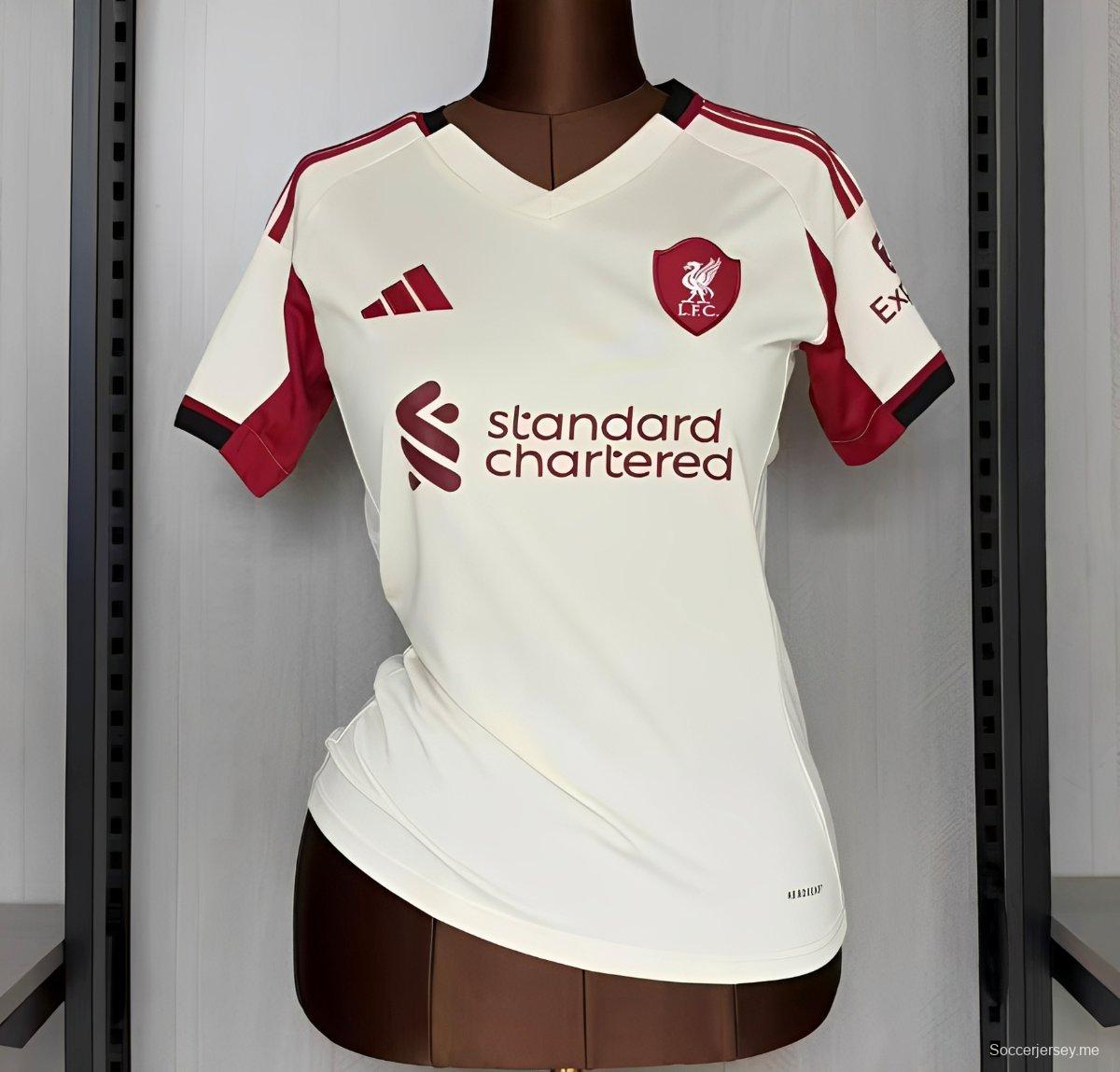 25/26 قميص ليفربول للسيدات خارج الملعب