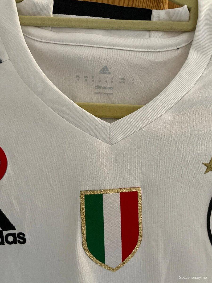 القميص الثالث لفريق يوفنتوس لموسم 2016/2017