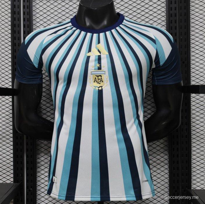 قميص اللاعب الإصدار 2026، الأرجنتين، أبيض، أزرق فاتح، أزرق غامق، خطوط نصف قطرية، إصدار خاص