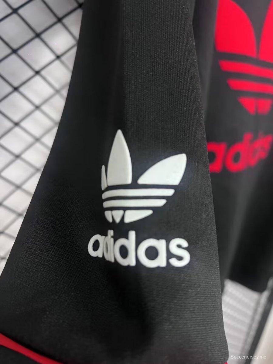 26/27 مانشستر يونايتد - قميص رياضي أسود من Adidas Originals طراز Bringback 90/92