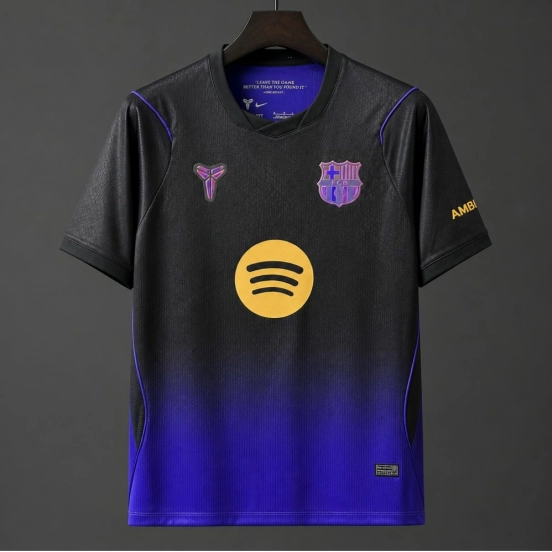 قميص برشلونة للعب خارج أرضه للموسم 2026/2027
